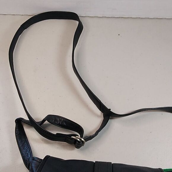 Vintage Kenneth Cole Crossbody Adjustable Strap Front Flap snap Zipper Sm pocket - Picture 14 of 16